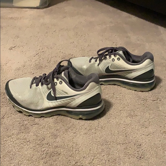 Nike Flywire Women’s Shoes - Picture 2 of 5